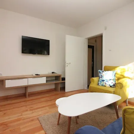 Appartement Kosevo 6 *
